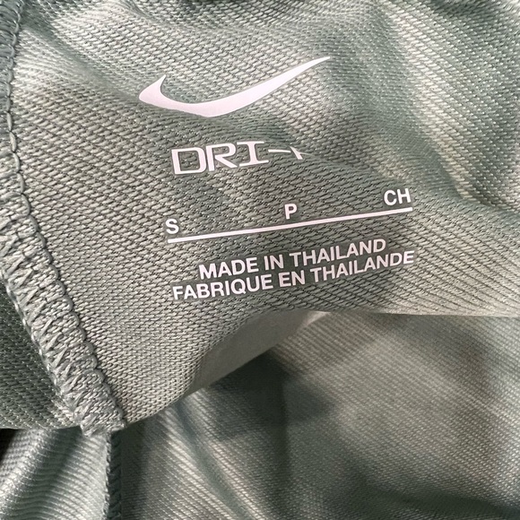 Nike Dry-fit Shorts - Picture 2 of 4